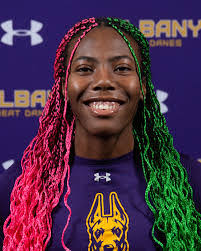 Leann Nicholas's Instagram, Twitter & Facebook