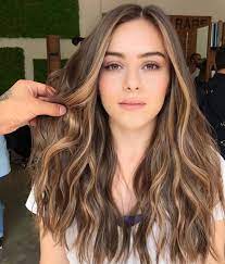 25 Stunning Images Of Balayage Brown Hair That Make Us Want To Call Our Colorist Balayage Brown Hair Light Hair Balayage Brown