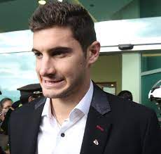 Lucas alario of bayer 04 leverkusen on national duty with lionel messi. Lucas Alario Wikipedia