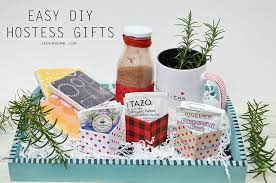 Thank your hostess by bringing a thoughtful and personal gift that is sure to put a smile on his or her face. Diy Hostess Gifts Michaels Makers Jaderbomb