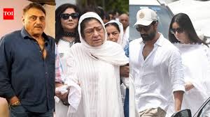 Aruna Irani looks devastated at husband Kuku Kohli's funeral, Vicky Kaushal, Katrina Kaif, Rohit Shetty a