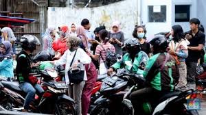 Dan bisa klain dapatkan video full tersebut di areavideolangka.blogspot yang terbarunya. Mengintip Kerasnya Perang Grab Gojek Kuasai Indonesia