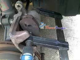 Sy ttarik pd entry 5 july ttg brek tp xde smbung psl bleding de smbgan x post tu? Tacra S Diy Garage Brake Pad Replacement Myvi