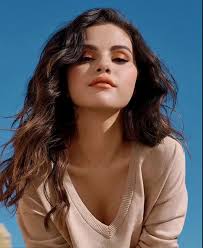 Teen S.Gomez nude rumors debunked