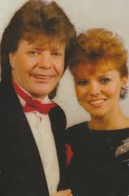 On this day in 2000, Doug Henning died. Born in Winnipeg, Henning became  one of the world's most famous magicians and helped revive the craft of  magic as an art form. Then,