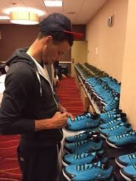 The nba season is quickly approaching, which means it's also signature shoe season. Steph Curry Autographed Carolina Blue Low Top Shoes Bigtimecoins Com