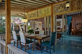 Dalam menciptakan rumah idaman yang nyaman serta menarik, desain rumah etnik modern dapat anda jadikan referensi terbaik saat ini. Desain Interior Rumah Tradisional Yang Eksotis Dan Menawan Arsitag