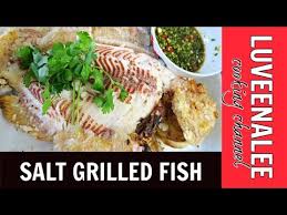 Abang ilham request nak repeat ikan siakap bakar lagi. Salt Grilled Fish Ikan Bakar Garam Luveena Lee