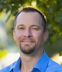 Bradley Pease's Instagram, Twitter & Facebook