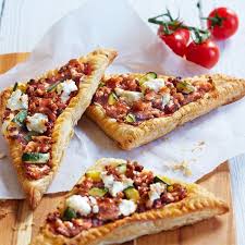 Blatterteig Rezepte Raffinesse Aus Dem Ofen Edeka Rezept Rezepte Blatterteig Rezepte Blatterteig Taschen Herzhaft