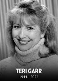 Actress who played Phoebe's mom in Friends