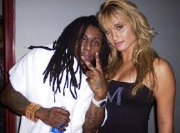 Montana tucker is a singer/songwriter/dancer and you tube sensation who uses her platform to support and inspire people who've been bullied. Montana Tucker With Lil Wayne When She Performed With Him Famousfix Com Post