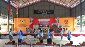 Perhimpunan rasmi dan bacaan perutusan dari menteri pelajaran malaysia. Zapin Jkkn Kejohanan Pantun Peringkat Negeri Kelantan By Smk Dato Mahmud Paduka Raja 1 Youtube