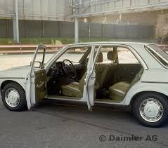 Mercedes Benz Limousine Der Baureihe 123 Media Database Mercedes Benz 200 Mercedes Benz Mercedes Benz 220