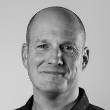 Darren Sargent's Instagram, Twitter & Facebook