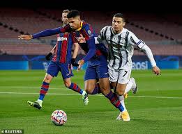 Barca had the ball in the back of the net in the 21st minute, but it didn't stand due to an offside on griezmann. Barcelona 0 3 Juventus Ronaldo Comes Out On Top In Duel With Messi As Juve Clinch Top Spot Aktuelle Boulevard Nachrichten Und Fotogalerien Zu Stars Sternchen