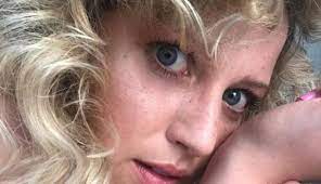 Polskie tabloidy donoszą, że aleksandra domańska jest w ciąży. Aktorka Zrobila Sobie Tatuaz Z Bledem Aleksandra Domanska Zastanawia Sie Jak Go Naprawic Szolbiznes Maxxx News Rmf Maxxx