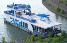 Plenty of space for docking boats & fishing from shore. House Boats For Sale On Dale Hollow Lake Family Community And Houseboating At Dale Hollow Lake Houseboat Magazine Portions Of The Lake Also Cover The Wolf River Wedding Dresses