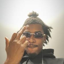 Donna Bargo's Instagram, Twitter & Facebook