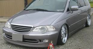 茨城県潮来市よりお越しのお客様 ra8 オデッセイ フェンダーダクト加工 上 プレステージ純正バンパー 下 16アリスト用社外エアロ frp ニコイチ加工 塗装 取り付け 茨城県稲敷市 bodyshopkaito エアロ 潮来 プレステージ