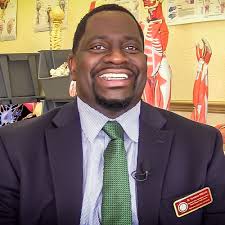 Alumnus Rashad D. Thomas '02 Embodies the 'Depart to Serve' Ideal