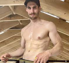 [VIDEO] Constructor desnudo muestra el pene - Chicos G