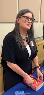 File:Tamara Lush smiling.png