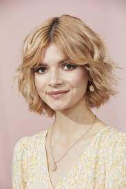 You can also cut some choppy yet soft ends with simple. Short Messy Hairstyles Are Taking Over The Styling Scene