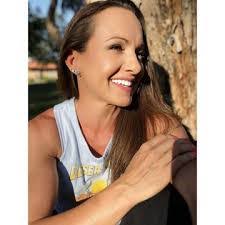 Lindsay Ingram's Instagram, Twitter & Facebook