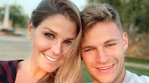 Er steht seit der saison 2015/16 beim bundesligisten fc bayern münchen unter vertrag. Fc Bayern Star Joshua Kimmich Wird Zum Zweiten Mal Vater Promiflash De