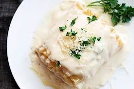 O melhor de tudo é que você pode variar nessa receita e adicionar outros ingredientes, além disso você pode comer esse molho branco para lasanha com qualquer acompanhamento que fica simplesmente deliciosa. Predilecta Alimentos
