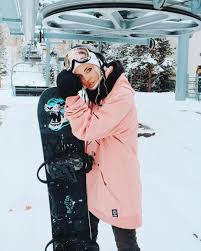 If you like snowboarding outfits for women, you might love these ideas. Snowboard Girl Snowboarding Women Snowboarding Outfit Snowboard Gear Womens Snow Snowboarding Outfit Snowboard Girl Skiing Outfit
