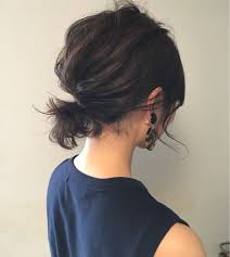 Pas si l'on l'interpr?te avec un soup?on de de glam' et une bonne dose de. Comment Faire Coiffure Queue De Cheval