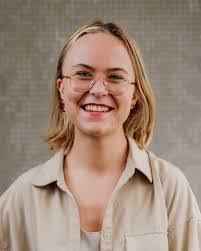 Zoe Allard's Instagram, Twitter & Facebook