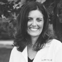 Lisa Petri's Instagram, Twitter & Facebook