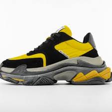 It's a black balenciaga sneakers. Ø§Ù„Ù…Ø¹Ù„Ù…Ø§Øª Ø­Ø¯ÙŠÙ‚Ø© Ø¬Ø±Ø§Ø³ÙŠÙƒ Ø§Ù„ØºØ§Ø¡ Ø§Ù„Ù‚ÙÙ„ Balenciaga Yellow Shoes Price In India Loudounhorseassociation Org