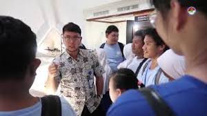 Aku langsung menelepon muki sepulang dari sekolah. Profil Sekolah Galuh Handayani Surabaya English Subtitle Dubai Khalifa