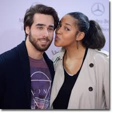 Music video by cassandra steen performing stadt. Cassandra Steen Im Interview Spiegelbild Vom Suchen Und Finden Des Glucks Womenweb De