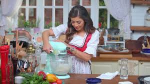 Adding yogurt to your favorite smoothies provides extra protein, calcium and other important nutrients. Fjyttlmdkqkqzm