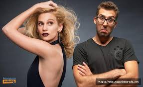 Farah zeynep abdullah, oyuncu ahmet rıfat şungar'dan ayrıldıktan sonra, komedyen doğu demirkol ile yeni bir aşka başlamıştı. Farah Zeynep Abdullah Ile Dogu Demirkol Dan Kotu Haber