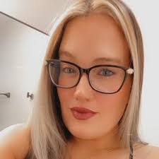 Heather Berndt's Instagram, Twitter & Facebook