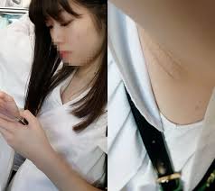 Pcolle】スマホに夢中なお姉さんのジョリ腋 | Amater AV