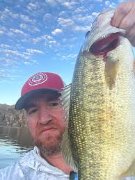 Fishing trip at Parc des Familles with big catch and gator visit