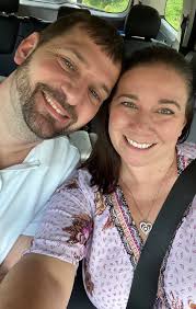 Can someone create wedding photos for us?