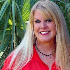 Michelle Pilcher's Instagram, Twitter & Facebook