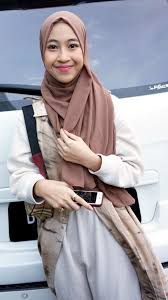 Dalam penampilan panggungnya, adiba khanza dan syakir daulay tampak sangat menghayati lagu bidadari surga. Adiba Khanza Dijodohkan Dengan Syakir Daulay Bagaimana Tanggapan Umi Pipik Kumparan Com