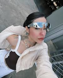 Se você ainda não me segue no Instagram, comece a seguir agoraaaaa 🤪💕 Eu  posto bastante coisa lá @nicksvieiraoficial ✨❤️  https://www.instagram.com/nicksvieiraoficial/?hl=pt-br