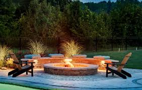 Round Fire Pit With Chairs And Seating Wall In 2020 Fire Pit Chairs Round Fire Pit Backyard Patio
