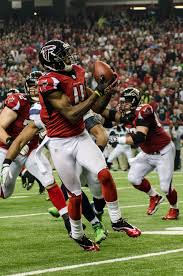 He would like to carry that look over to the regular season, but he needs league approval. Ficheiro Julio Jones Catching A Pass Jpg Wikipedia A Enciclopedia Libre