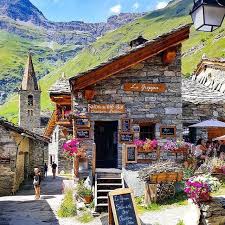 Que Boirais Tu La Bas J Aimerais Y Boire Un Chocolat Chaud Bonneval Sur Arc Is A Commune In The Savoie Departm Beautiful Places Travel Places To Go